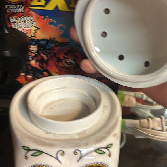 Beautiful Scentsy sugar skull - Picture 2 of 6